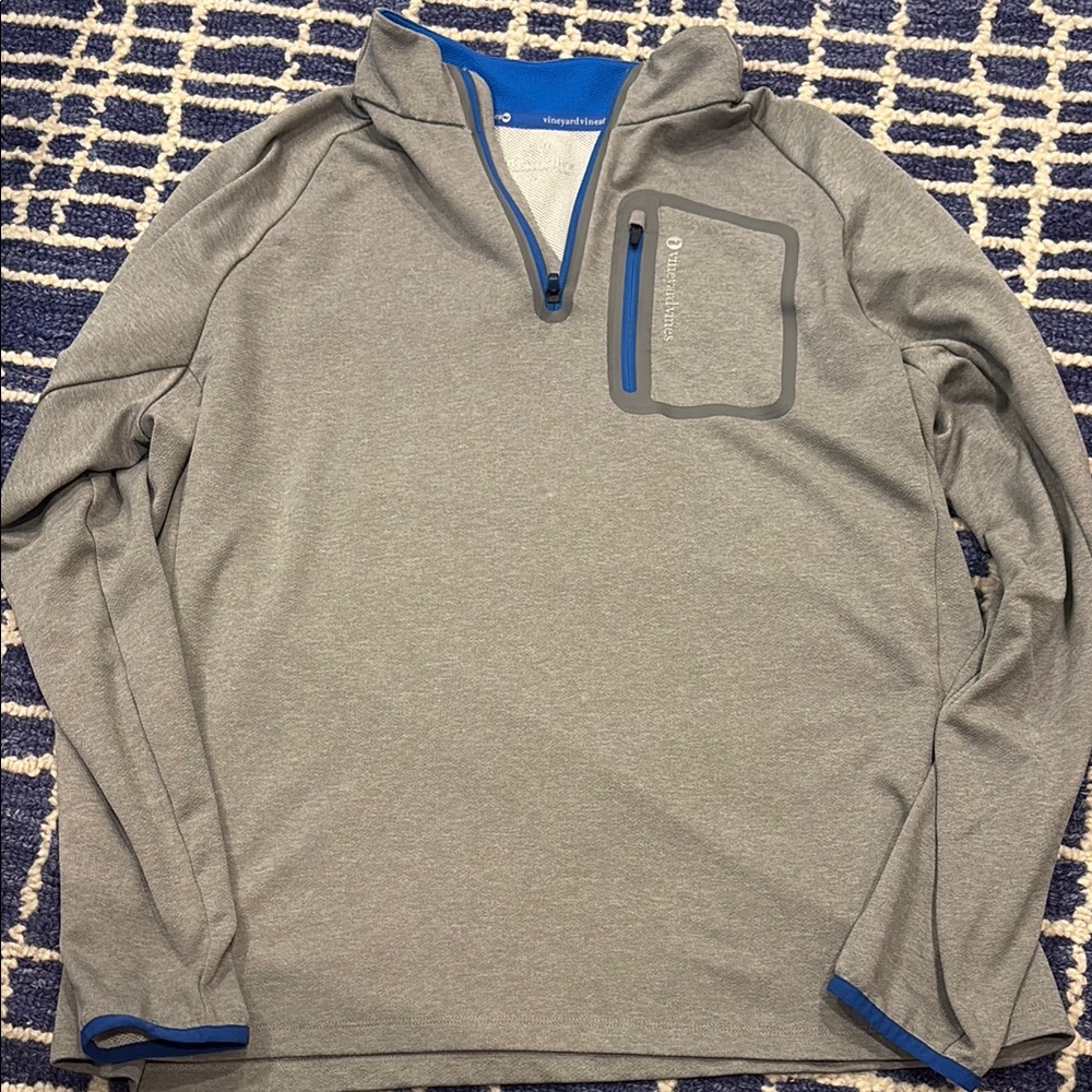 Gray Vineyard Vines Quarter-Zip Pullover with Blue Accents
